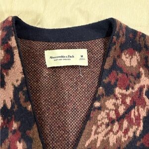 Abercrombie & Fitch Men's Floral V-Neck Sweater